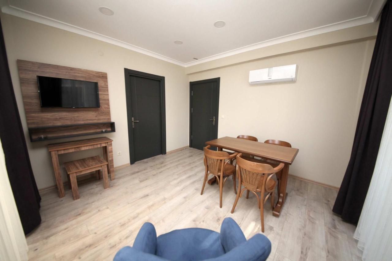 Corner Suite — Photos 3